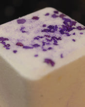 Load image into Gallery viewer, Serenity Soak Bomb - Lavender